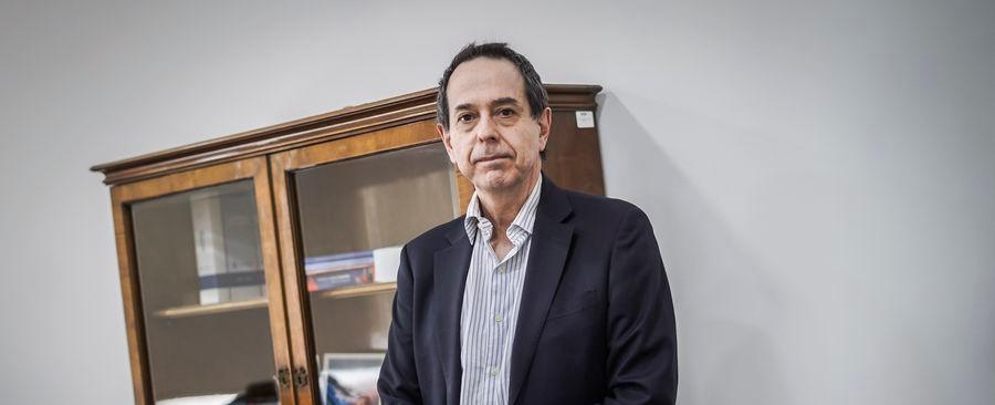 Subsecretario se lanza contra las AFP por sus utilidades