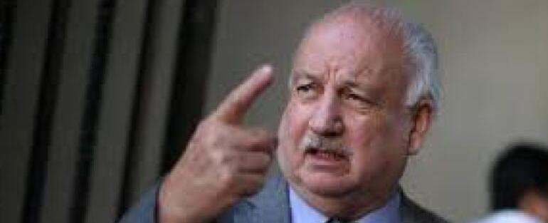 Luego de varias complicaciones de salud, presidente del partido Comunista Guillermo Teillier se sometió a una operación en hospital de la U de Chile. Se encuentra en recuperación