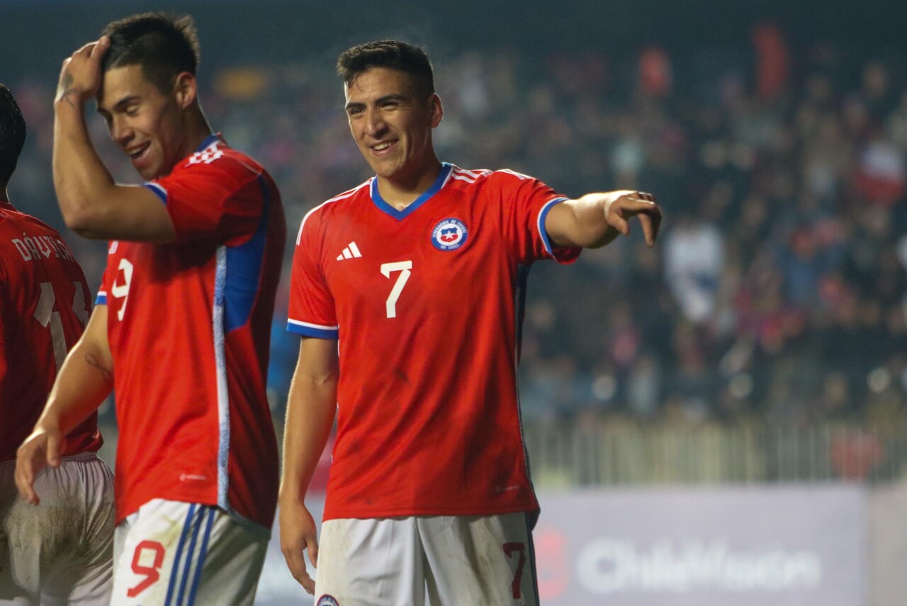 La Roja derrota a Cuba en un amistoso marcado por el frío y bajo nivel del rival