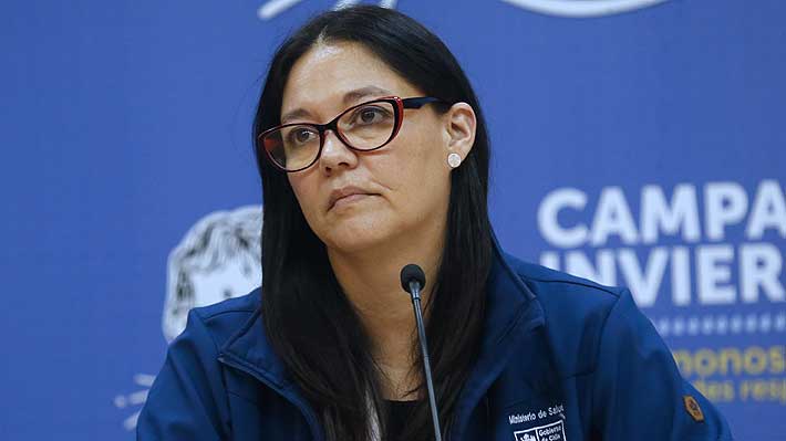 Encargada de manejo de camas es cuestionada por visitar Isla de Pascua en plena crisis de salud