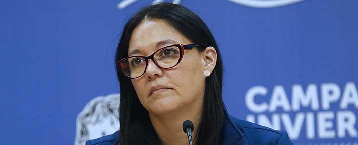 Encargada de manejo de camas es cuestionada por visitar Isla de Pascua en plena crisis de salud