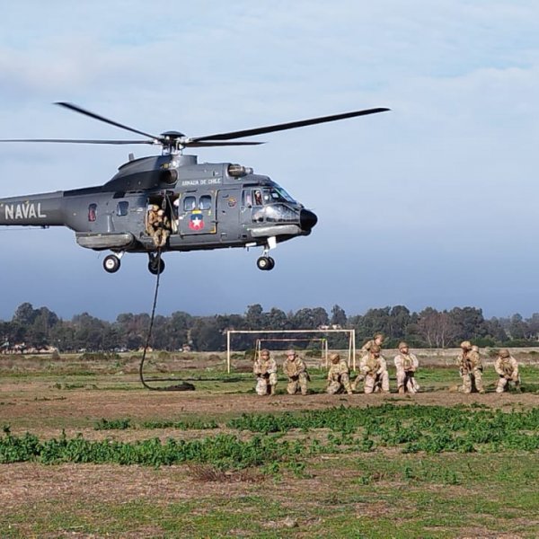 Comandante de Operaciones Navales revista al “SOTF Centro” en el marco del ejercicio conjunto combinado “Estrella Austral”