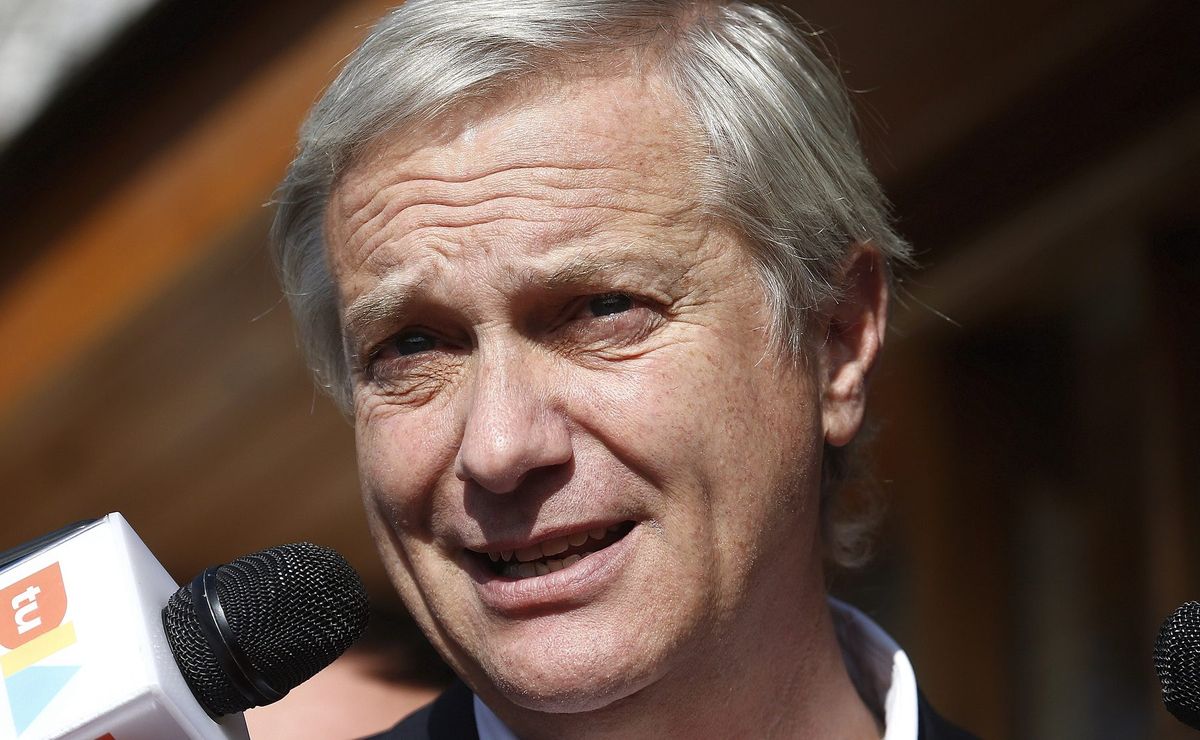 Hijo de Kast postuló a beca estatal para estudiar gratis en el extranjero