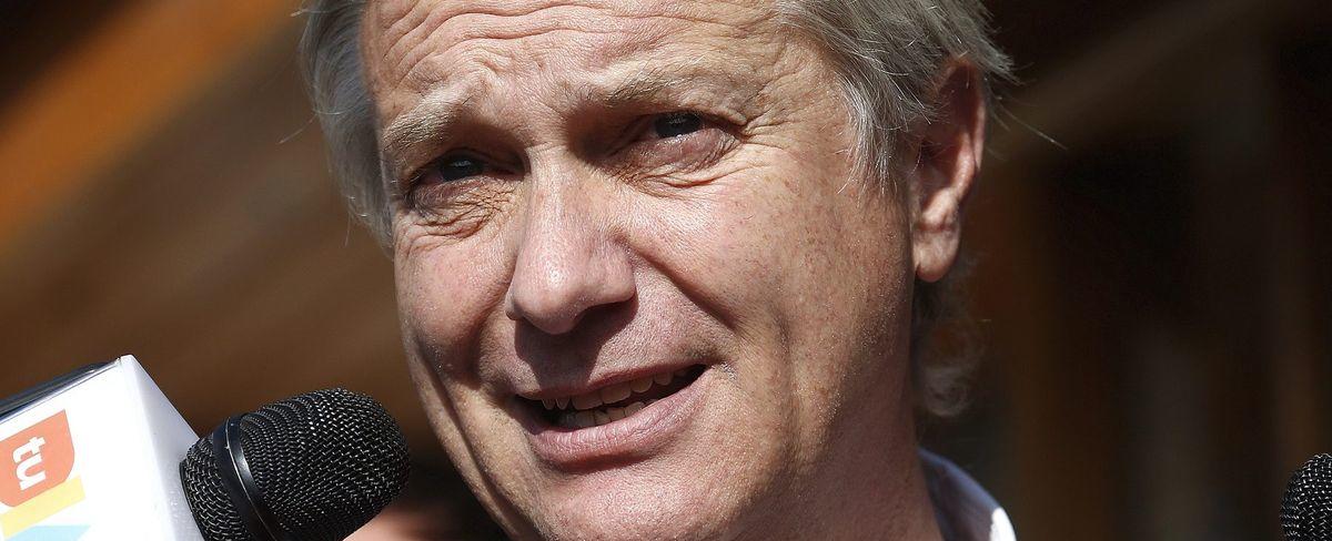 Hijo de Kast postuló a beca estatal para estudiar gratis en el extranjero