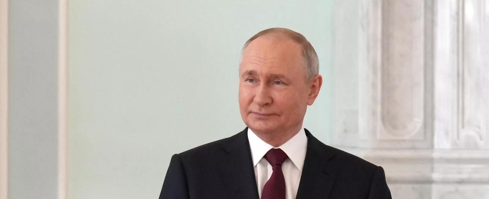 Putin: el proceso de desdolarización en transacciones entre los países de los BRICS es irreversible