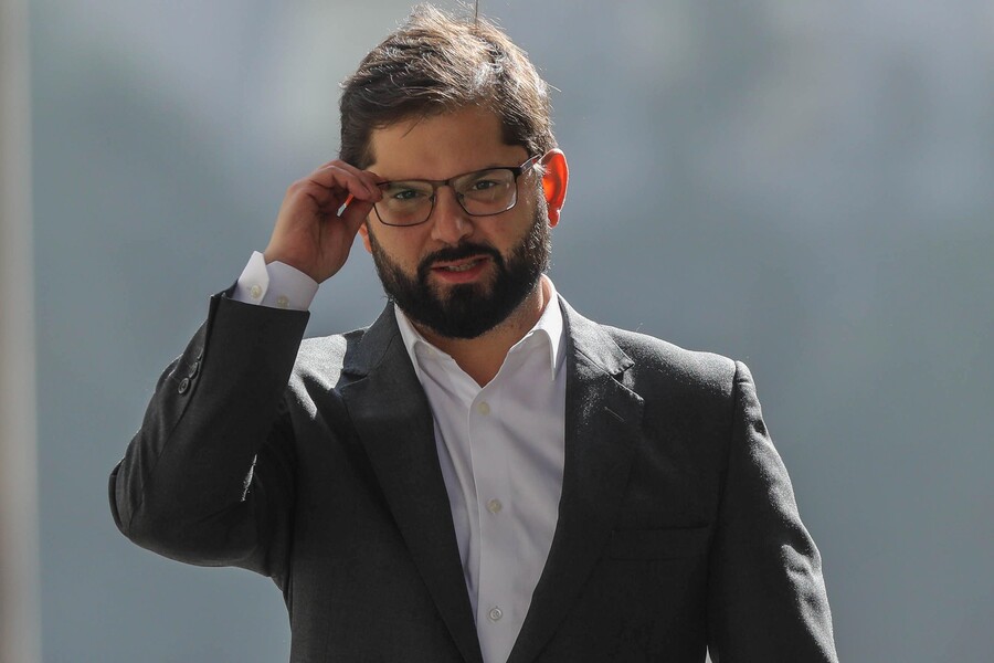 Pdte. Boric encabeza cónclave oficialista en Cerro Castillo tras resultado en elecciones del Consejo Constitucional - CHVNoticias.cl