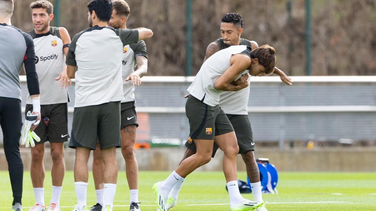 Ferran 'acoge' a los Joaos en un entrenamiento con novedades
