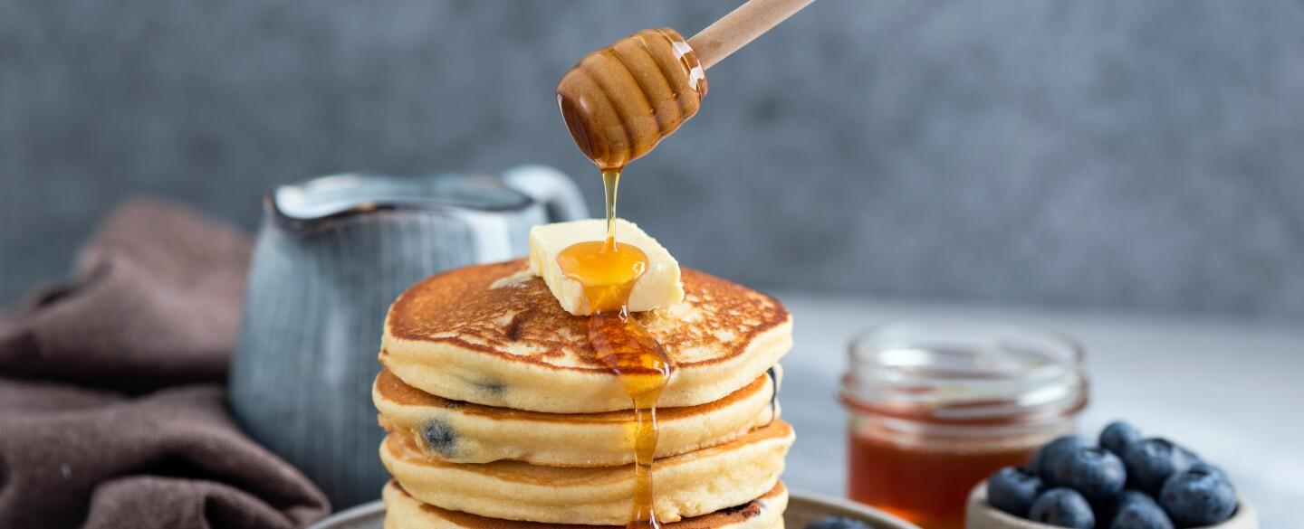 3 deliciosas recetas de hot cakes para un desayuno sin culpa