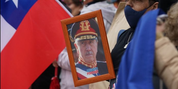Pinochet, el dictador que los republicanos ven como un “estadista” (y complica a la derecha)