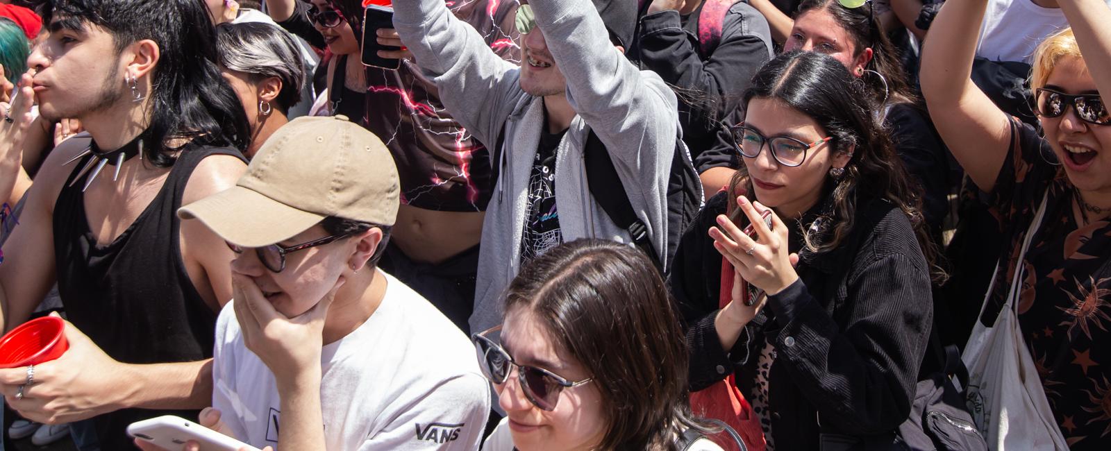 Aprueban proyecto de ley que busca fomentar la participación de mujeres en conciertos masivos