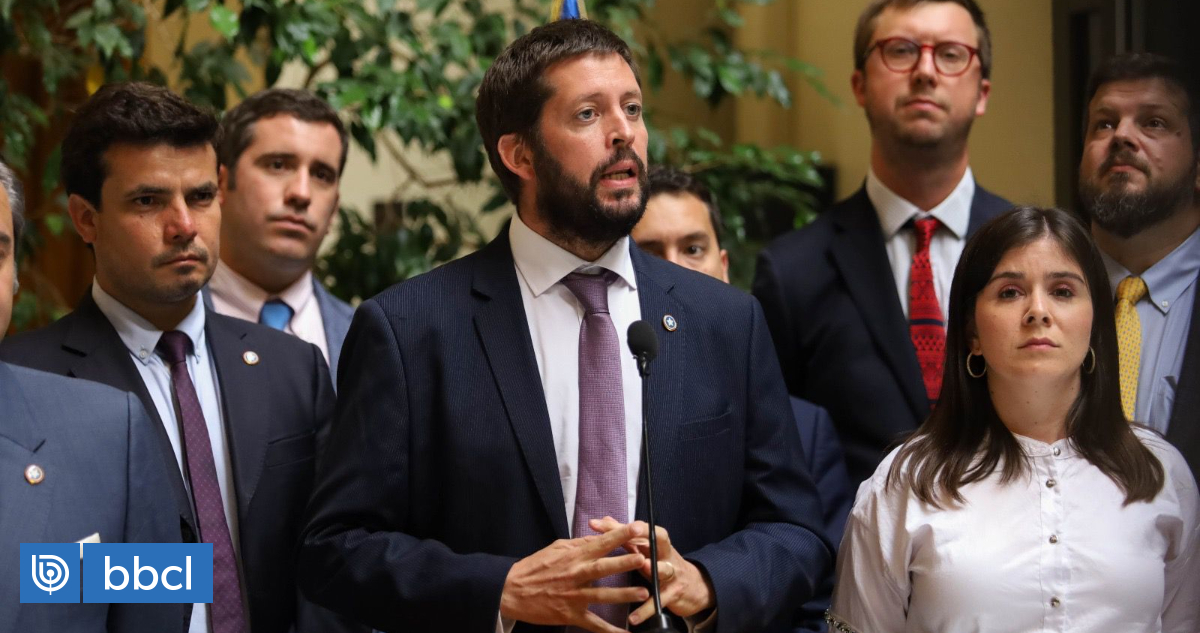 Republicanos evalúan AC contra Jackson si no renuncia: "Más que ministro, es un operador político"