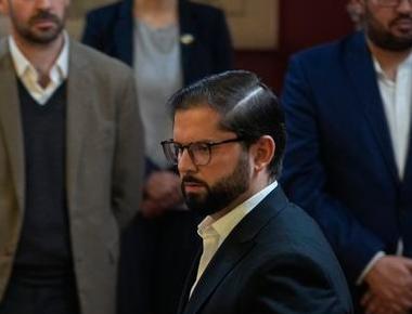 Columna de Luis Larraín: Boric y la soledad del poder - La Tercera