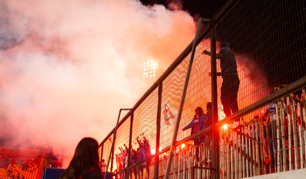 'Los pasamos por el p...': Barra de la UC lanza duro mensaje contra dirigencia del club y Estadio Seguro