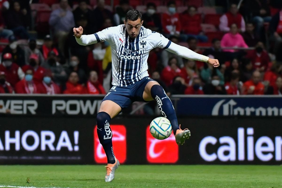Rogelio Funes Mori podría ser el sacrificado en Rayados de Monterrey para que llegue Alexis Sanchez