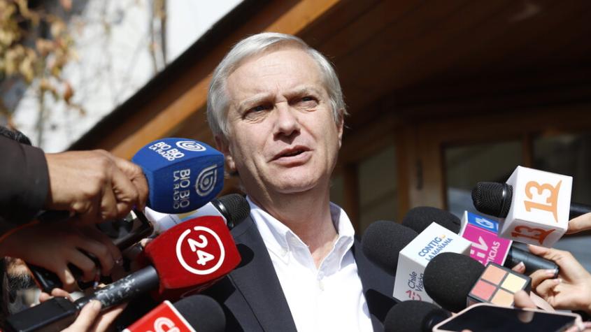 Kast dice que evaluarán caso de consejero acusado de abuso sexual