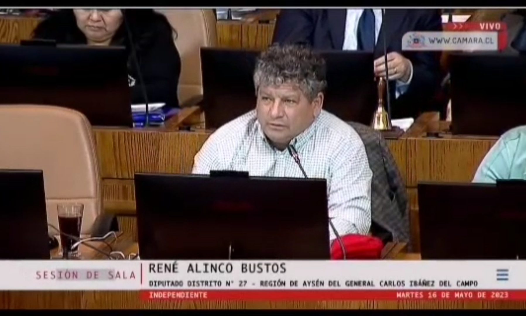 Interpelación Toha: Diputado Longton recibe burlas de su par René Alinco y usuarios de Redes Sociales.