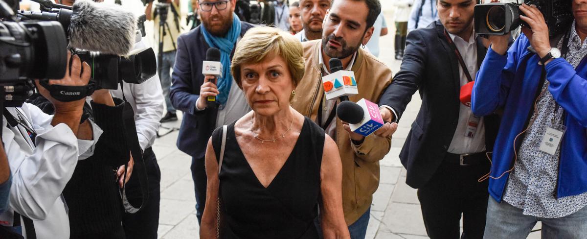 Matthei llega a La Moneda a apoyar a general Yáñez tras citación del Gobierno: "Es el mundo al revés"
