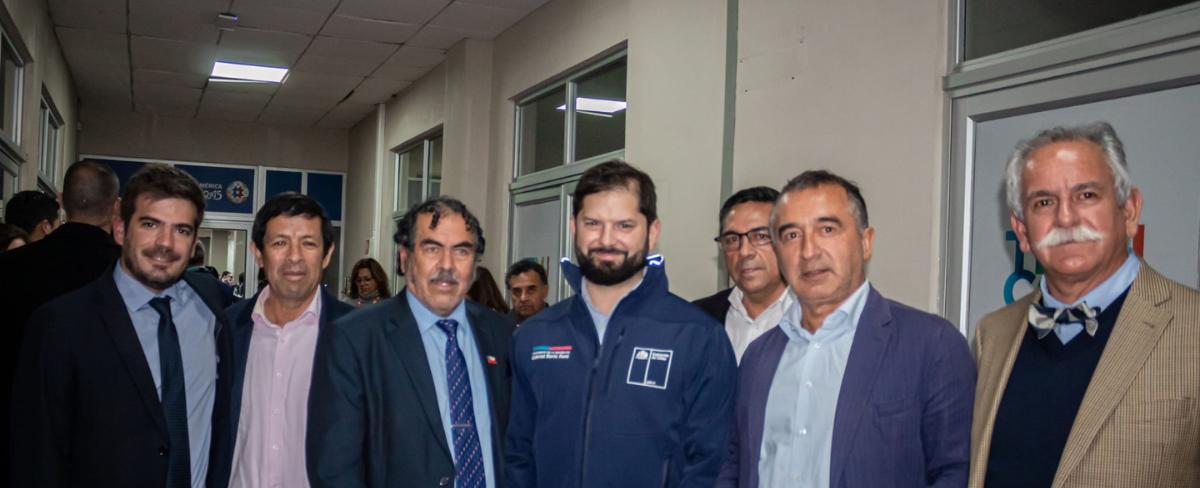 Alcaldes entregan carta a Boric pidiendo instalación de base militar en límite entre Tirúa y Carahue