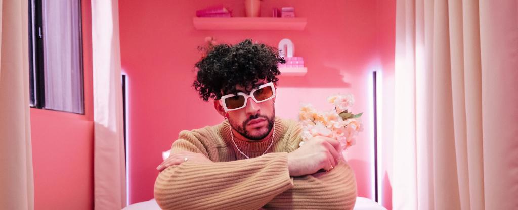 Bad Bunny lanzará canción con controversial miembro de la familia Kardashian