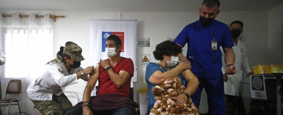 "La expectativa es de un brote de influenza": Ministra de Salud llama a adultos mayores y embarazadas a vacunarse