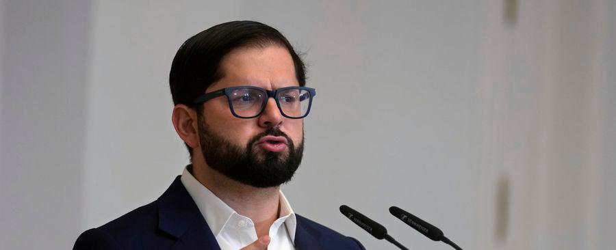 Boric ante empresarios españoles reivindica los 30 años: “Hemos disminuido la pobreza y se han fortalecido las instituciones”