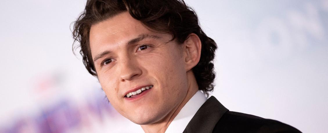 Tom Holland revela que lleva un año de sobriedad tras aprender más sobre la salud mental