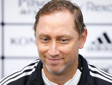 Hay acuerdo: Luis Mena será el nuevo técnico de la Roja Femenina