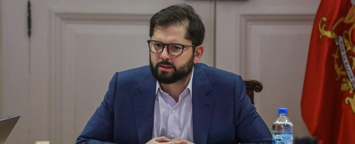 Cuenta Pública: Diputados ofician a Boric por suspensión de clases y lo asemejan con "funerales narco"