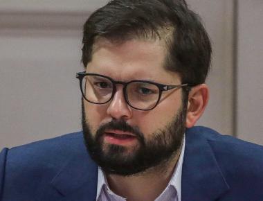 Cuenta Pública: Diputados ofician a Boric por suspensión de clases y lo asemejan con "funerales narco"