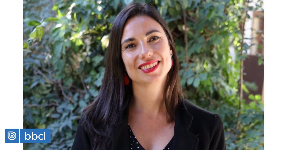 Sale uno y entra otra: esposa de ex jefe de gabinete de Boric asume cargo en La Moneda