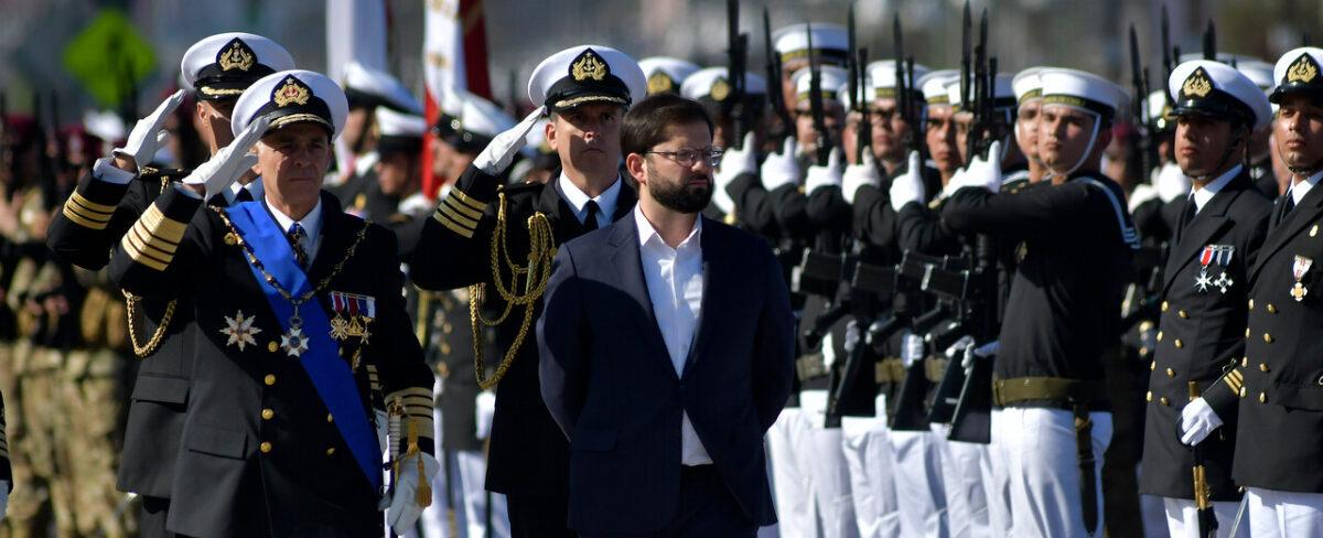 Boric evita comentar prohibición de público en acto del 21 de mayo: Alcalde apuntó a la Presidencia