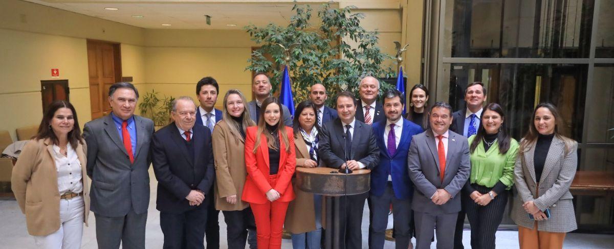 Diputados RN no asistirán a acto del 11/S en la Cámara: "No existe motivo" para homenajear a Allende