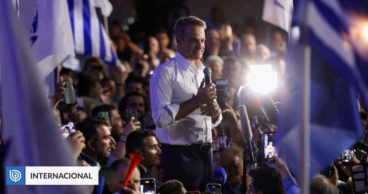 Conservadores ganan elecciones en Grecia con victoria arrolladora