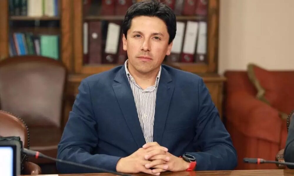 Padre del diputado Mauro González (RN) se adjudicó cuatro licitaciones en la municipalidad de Ancud por casi 300 millones de pesos