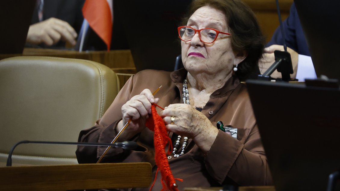 Corte desaforó a diputada Cordero por querella de la senadora Campillai