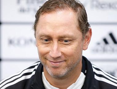 Luis Mena dejará Colo Colo y se transformará en el nuevo DT de la Roja femenina en reemplazo de Letelier