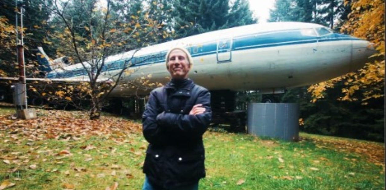 El ingeniero que vive en un Boeing 727 abandonado en el bosque