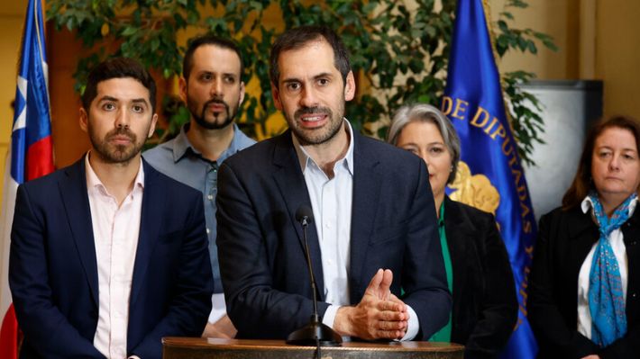 Ministro Grau y republicanos: "Si hubieran sido mayoría en el Parlamento, hoy no hubiéramos tenido ley de 40 horas"