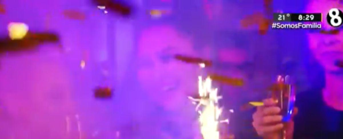 Incapacitado por depresión publica fotos en la playa y fiestas | VIDEO