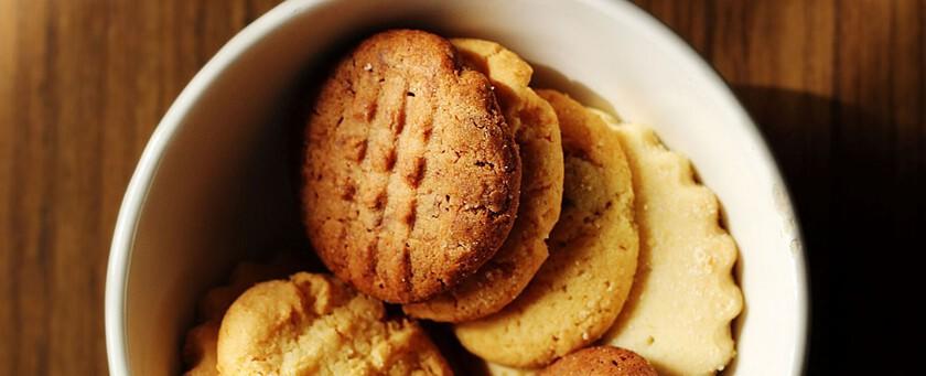 Cómo hacer galletas keto en freidora de aire, la receta sin azúcar y harina que puedes preparar de forma fácil y rápida