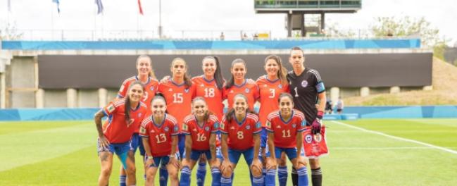 Luis Mena tendrá su estreno al mando de la Roja Femenina en un amistoso ante Brasil