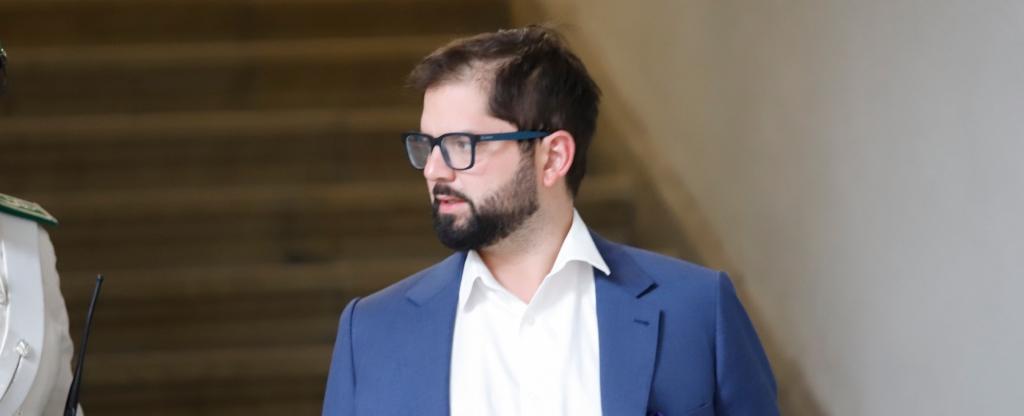 Cadem: Presidente Gabriel Boric tuvo un alza en su aprobación