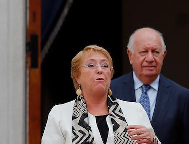 $20 millones al mes: piden eliminar dieta vitalicia de ex Presidentes