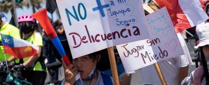 Si tenemos a la delincuencia desatada y una migración ilegal sin control, es evidente que la gente votará por el más facho que tenga al frente