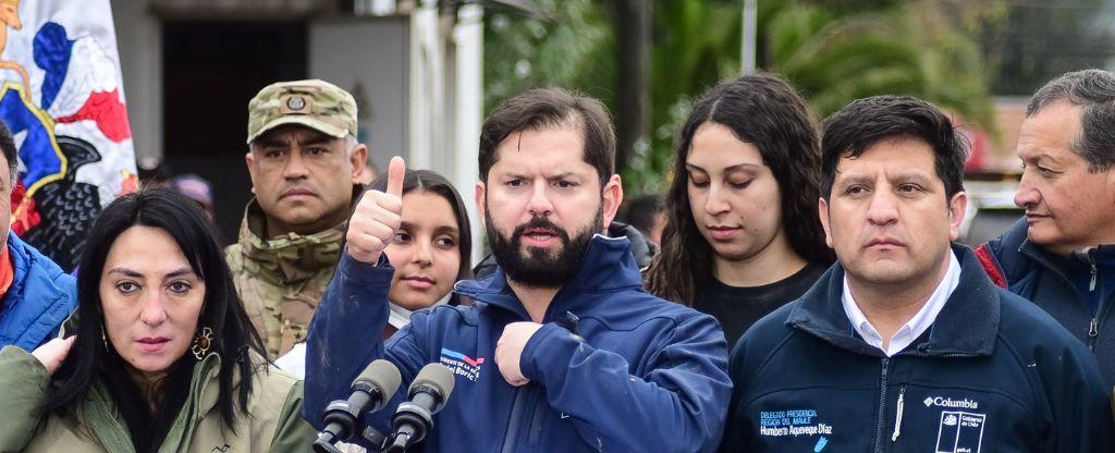 Boric en Licantén: diseño de nuevo hospital 'está en curso' y compromete recuperación económica