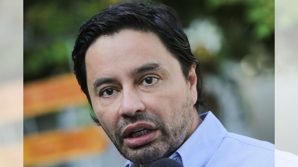 Contraloría da 10 días a alcalde Carter para explicar sus constantes visitas a los matinales