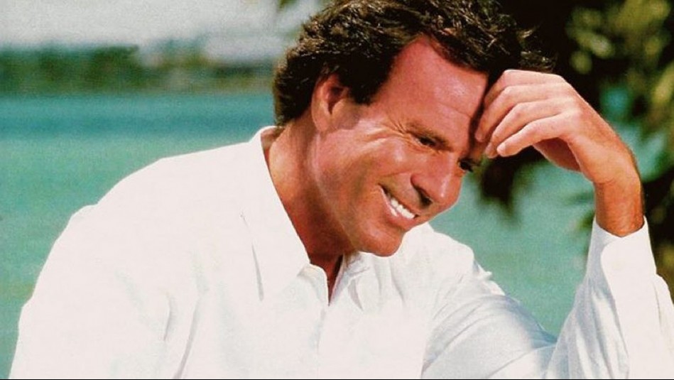 "Cómo se puede ser tan mal intencionado": Julio Iglesias niega rumores de salud y comparte una foto actual con bigote