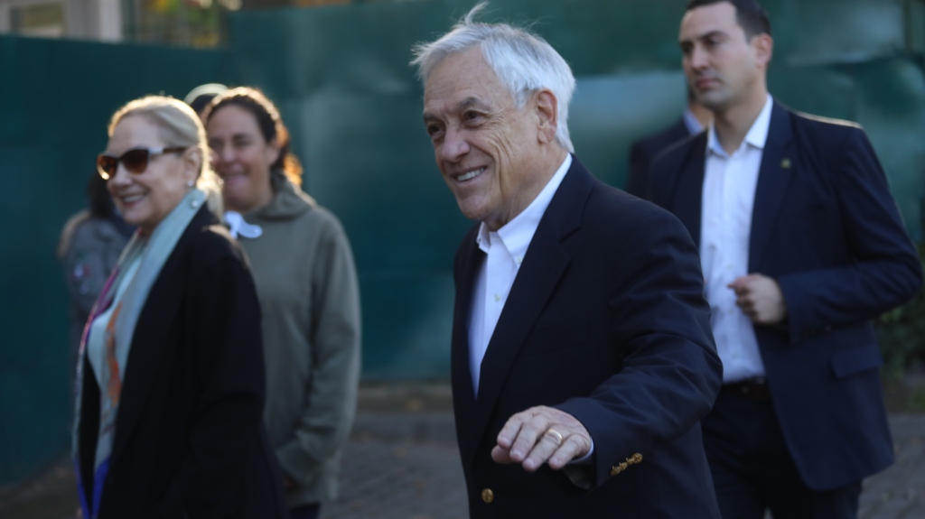 EN VIVO | Elecciones de Consejo Constitucional 2023: expresidente Sebastián Piñera concurre a votar