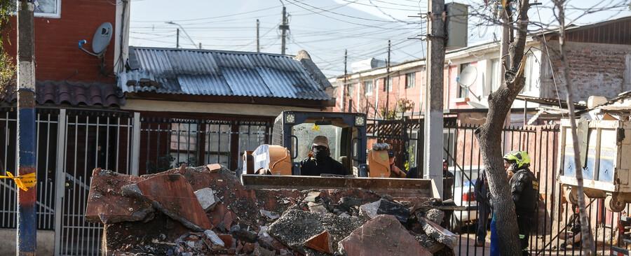 Carabineros golpea la mesa a Carter y muestra su molestia por demolición de narco-casas