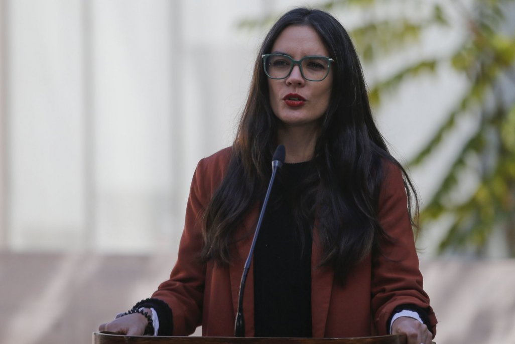 Ministra Vallejo llama a "no farrearnos la posibilidad de cumplirle a la ciudadanía"